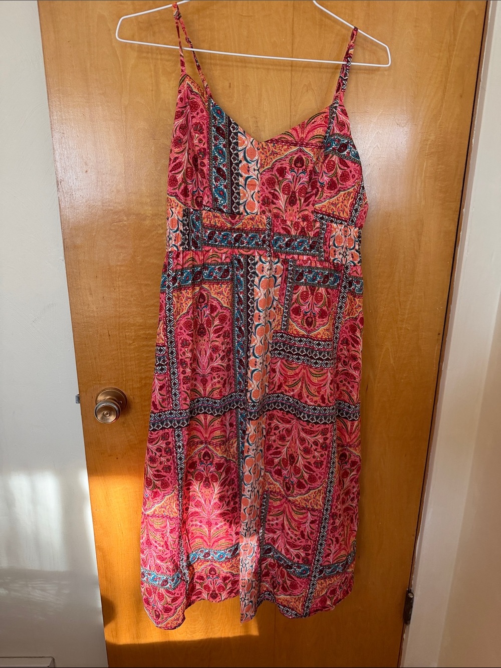Summer Spaghetti-Strap Midi Dress in Pink Multi